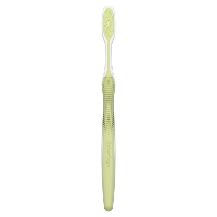 Oral-B Advanced Whitening Toothbrush, Medium, 1 Count — view 3