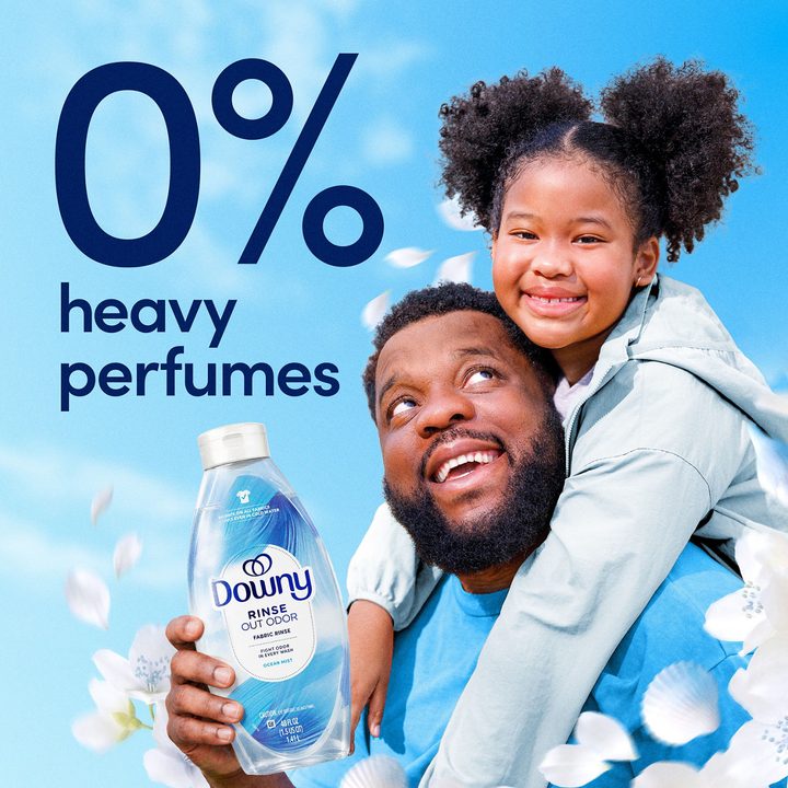 Downy Rinse & Refresh Laundry Odor Remover and Fabric Softener, Ocean Mist, 25.5 fl oz., Safe On All Fabrics, HE Compatible — view 4