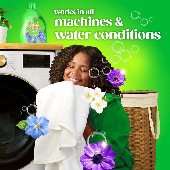 Gain Liquid Laundry Detergent, Now with Odor Defense, Relaxing Dewdrop Scent, 81 fl oz, 61 Loads — view 3