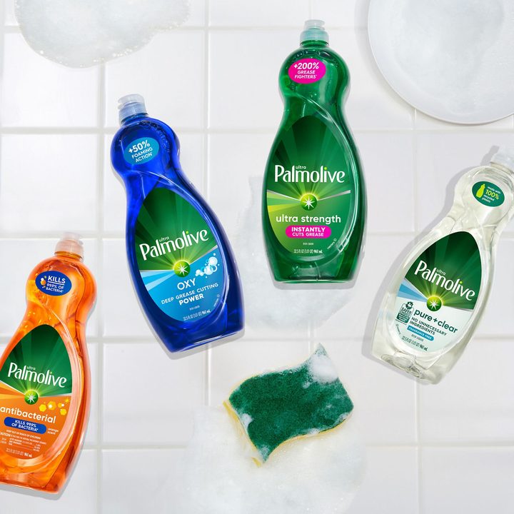 Palmolive Ultra Strength Liquid Dish Soap, Cuts Grease and Grime, No Soaking Needed, 32.5 fl oz — view 3