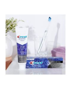 Crest 3D White Fluoride Anticavity Toothpaste - Charcoal, 3.8 oz — view 3