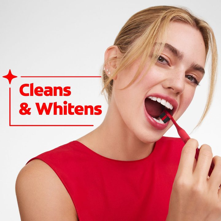 Colgate Optic White Charcoal Soft Toothbrush for Adults, 1 Pack — view 4